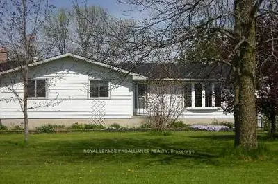 2649 County 15 Road, Prince Edward County, On K0k 2t0