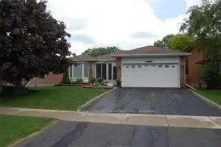 20 Karen Drive, Kawartha Lakes, On K9v 5v3
