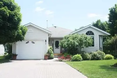 4 Elmdale Drive, Prince Edward County, On K0k 3l0