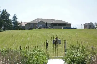 2372 County Road 3 Road, Prince Edward County, On K0k 1l0