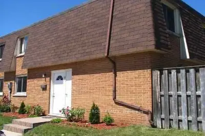 120 Country Club Drive 59, Guelph, On N1e 3k7