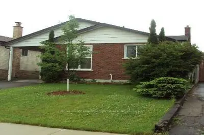 235 Mary Street W, Kawartha Lakes, On K9v 5k6