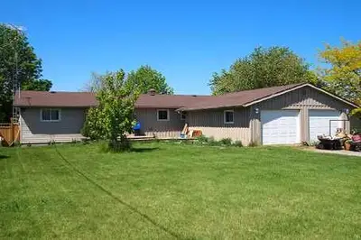 28 Pleasant View Crescent, Kawartha Lakes, On K0m 2c0