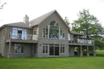 10 Earl Kennedy Drive, Kawartha Lakes, On K0m 1l0