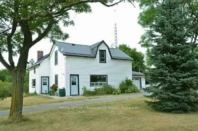 3339 County Rd 2 Road, Prince Edward County, On K0k 1a0