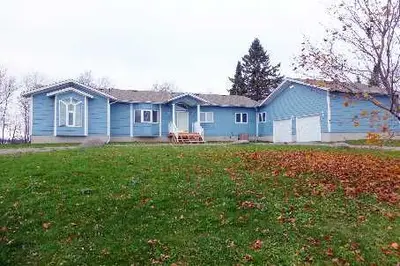 165 Avery Point Road, Kawartha Lakes, On L0k 1w0