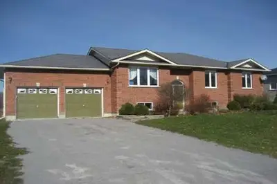 10 Mancini Drive, Kawartha Lakes, On K0m 2l0