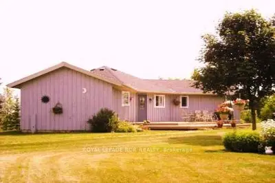 Detached in Centre Wellington