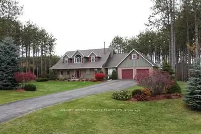 10 Royal Estate Drive, Kawartha Lakes, On L0a 1k0