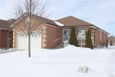 4 Murdoch Court, Kawartha Lakes, On K9v 6l4