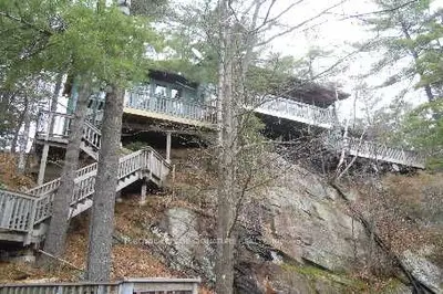 1105 Rosseau Lake 2 Road 20, Muskoka Lakes, On P0c 1j0