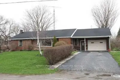 17 Victoria Street E, Kawartha Lakes, On K0c 2w0