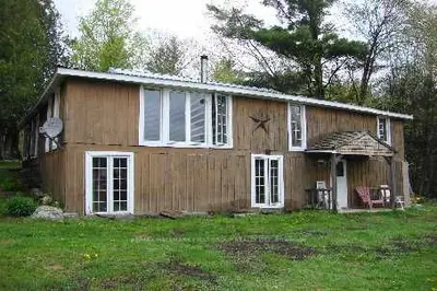35 Neal Road, Addington Highlands, On K0k 1z0