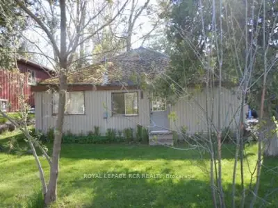 224 Lakeshore Road E, Oro-medonte, On L0l 1t0