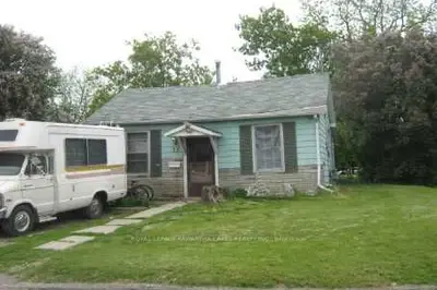 12 Division Street, Kawartha Lakes, On K9v 1v4