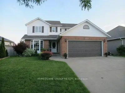 Detached in Niagara Falls