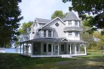 25 Prinyer's Cove Crescent, Prince Edward County, On K0k 2t0