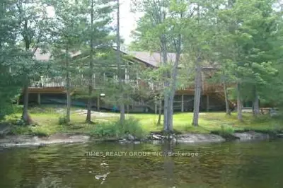59 Spur 2, Rr1 Buckhorn, Trent Lakes, On K0l 1j0