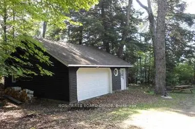 1515 Old Highway 117, Lake Of Bays, On P1h 2j3