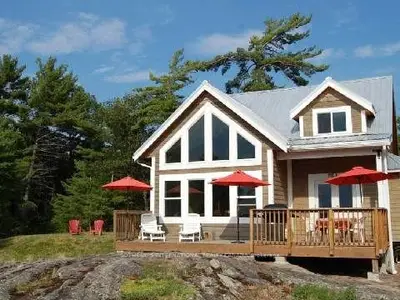 4352 1040 Island, Georgian Bay, On P0e 1e0