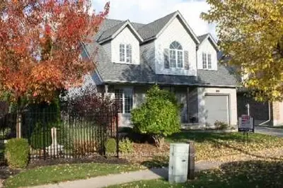 54 Beaver Place, Woodstock, On N4t 1s5