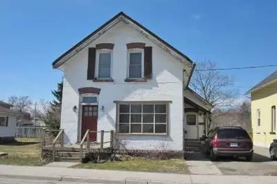 59 Lindsay Street N, Kawartha Lakes, On K9v 1t6