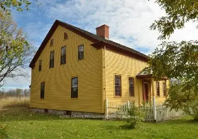 94 Water Road, Prince Edward County, On K0k 2t0
