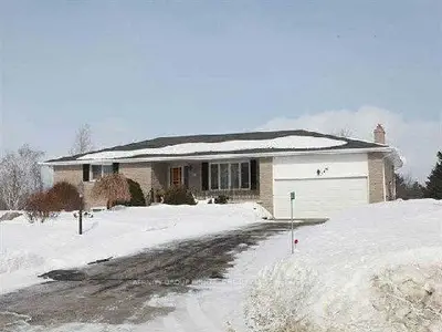 349 Country Club Circle, Kawartha Lakes, On K0m 1a0