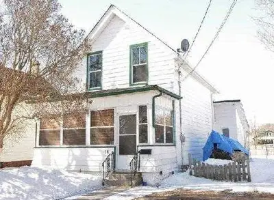 11 Crandall Street, Kawartha Lakes, On K9v 1r1