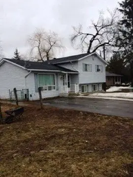 Detached in Marmora and Lake