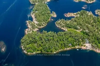 199a Chingwauk Island, The Archipelago, On P0g 1k0