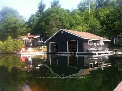 1395 Peninsula Road, Muskoka Lakes, On P0b 1j0