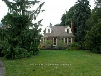 Detached in Woodstock
