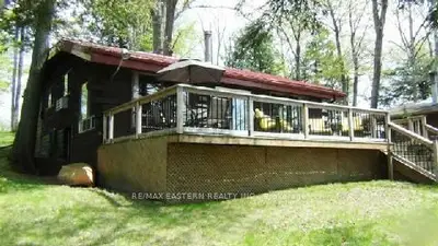 31 Long Island, Otonabee-south Monaghan, On K0l 1b0