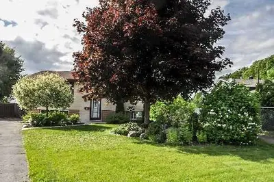 730 Comstock Crescent, Brockville, On K6v 6e1
