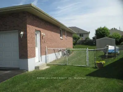 7 Hughes Court, Kawartha Lakes, On K9v 5s6