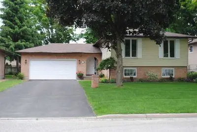 31 Cambridge Crescent, Brockville, On K6v 6l7