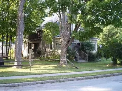 14 Melbourne Street E, Kawartha Lakes, On K9v 1x8