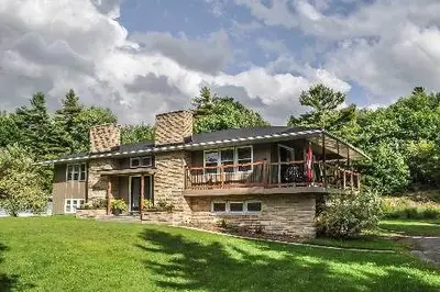 1417 County Road 2 W, Elizabethtown-kitley, On K6v 5t3