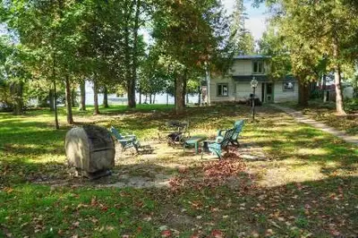 10 Leslie Frost Lane, Kawartha Lakes, On K9v 4r6