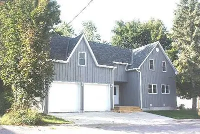 10 Maitland Street, Prince Edward County, On K0k 2t0