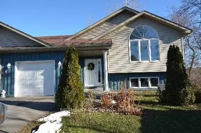 38 Queen Street S, Kawartha Lakes, On K0l 2w0