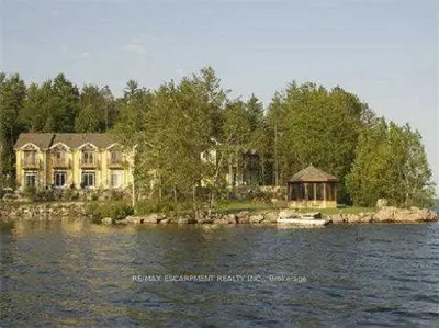 1579 Anstruther Lake Road 12, North Kawartha, On K0l 1a0