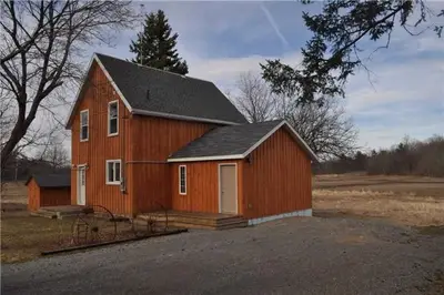 355 Ellisville Road, Leeds And The Thousand Islands, On K0e 1n0