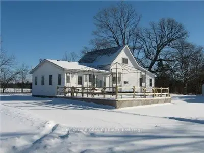 259 Salmon Point Point, Prince Edward County, On K0k 1p0