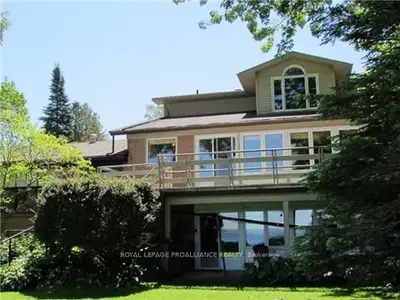332 Edward Drive, Prince Edward County, On K0k 1t0