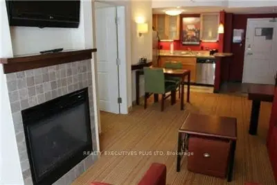 285 Steamship Bay Road #214, Gravenhurst, On P1p 1z9
