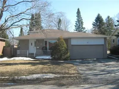 17 Redwing Street, Kawartha Lakes, On K9v 4t4