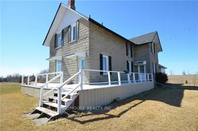 1743 Sturgeon Road, Kawartha Lakes, On K0m 1l0