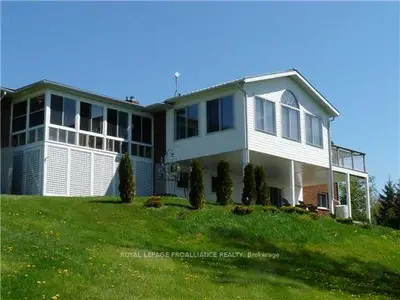 946 County Road 18 Road, Prince Edward County, On K0k 1p0